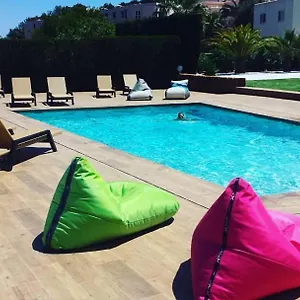 Colomar Apartment
